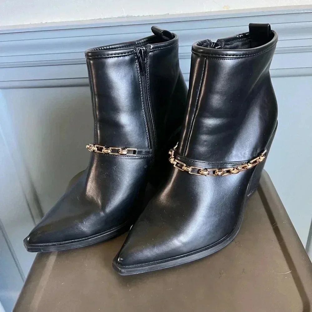 Shoes | Asos Wide Fit Elvin Western Boots With Gold Chain